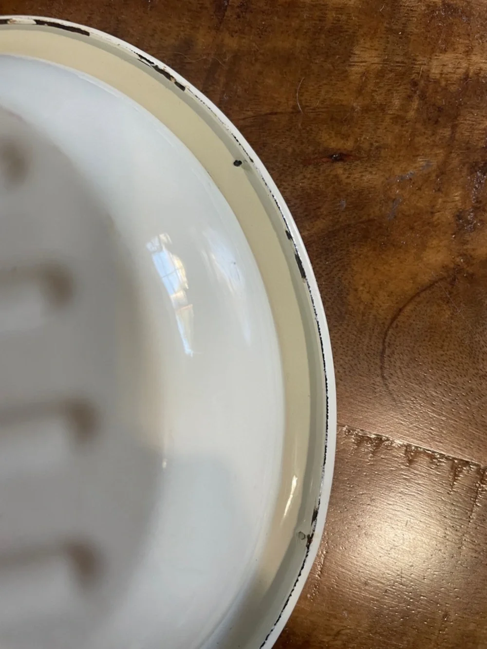 Mackenzie-Childs White Flower Market Enamel Soap Dish - Picture 3 of 7